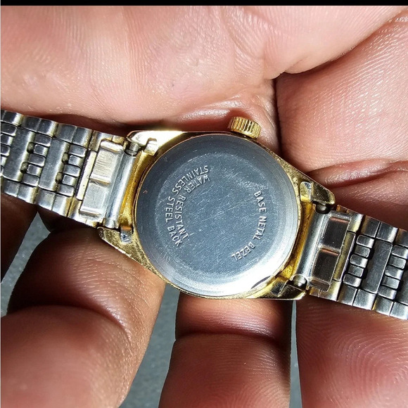 Vintage Timex Philippines Ladies Mechanical Wind Up Date Just Watch Working - Picture 9 of 10
